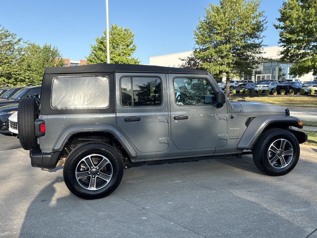 Used 2023 Jeep Wrangler Unlimited Sahara w/ Cold Weather Group AWD/4WD image 2