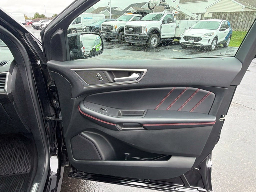 Used 2023 Ford Edge ST-Line AWD/4WD image 42