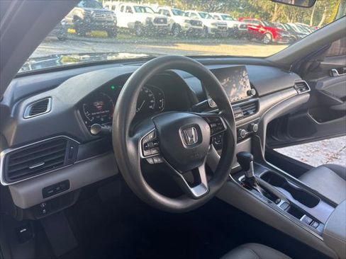Used 2019 Honda Accord LX image 10