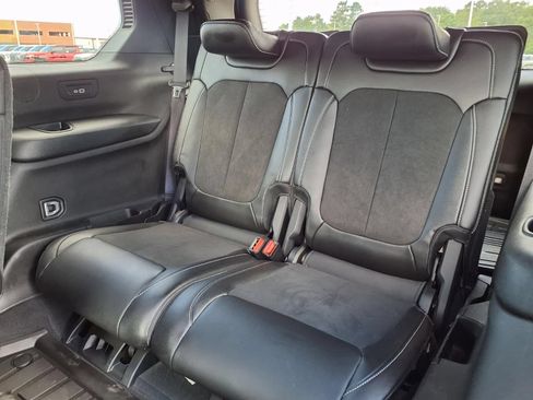 Used 2023 Jeep Grand Cherokee L Laredo RWD image 19