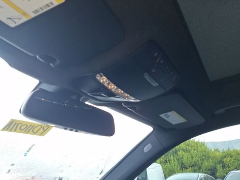 Used 2019 Mercedes-Benz GLC 300 4MATIC image 12