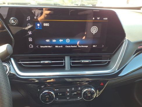 Certified 2025 Chevrolet Trax RS w/ Driver Confidence Package FWD image 13