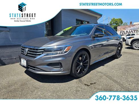 Used 2022 Volkswagen Passat 2.0T FWD image 1