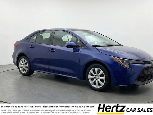 Used 2025 Toyota Corolla LE FWD image 1