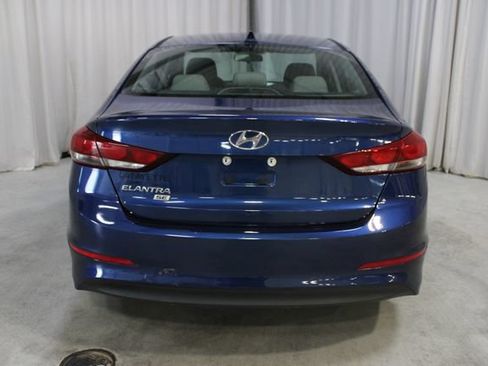 Used 2017 Hyundai Elantra SE FWD image 26