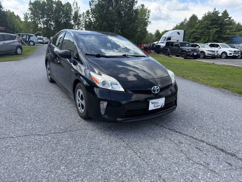 Used 2014 Toyota Prius Two FWD image 7