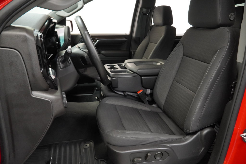 Used 2024 Chevrolet Silverado 1500 LT AWD/4WD image 4