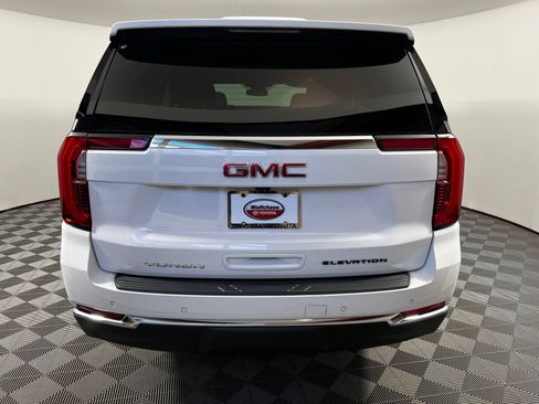 Used 2025 GMC Yukon Elevation AWD/4WD image 6