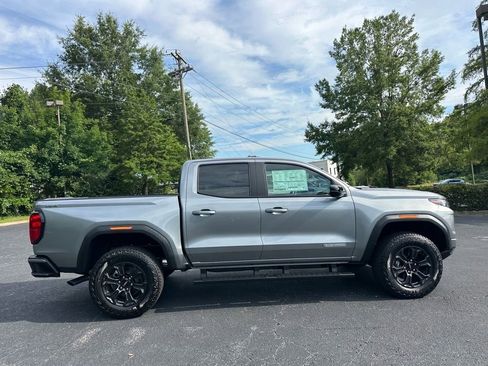 New 2025 GMC Canyon Elevation w/ Convenience Package image 2