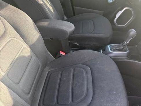 Used 2021 Jeep Renegade Latitude w/ Trailer Tow Group AWD/4WD image 7