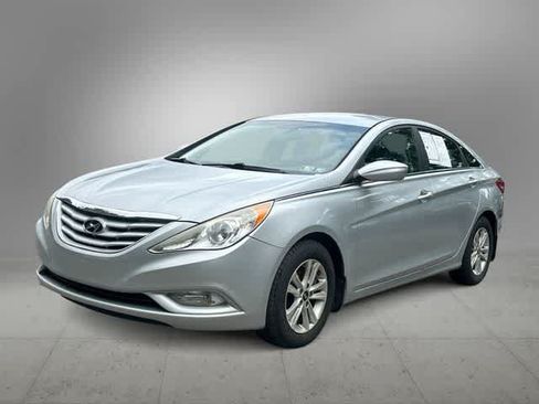 Used 2013 Hyundai Sonata GLS w/ Popular Equipment Pkg FWD image 1