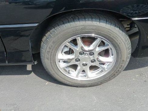 Used 2002 Chevrolet Camaro LT w/ Performance Handling Pkg RWD image 8