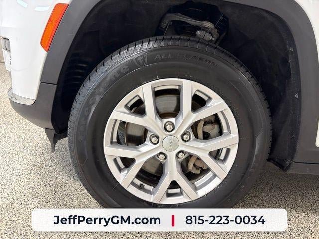 Used 2022 Jeep Grand Cherokee L Limited AWD/4WD image 34