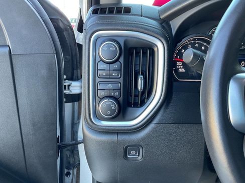 Used 2022 Chevrolet Silverado 1500 LT image 23