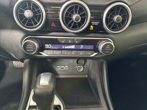 Used 2021 Nissan Sentra SR w/ SR Premium Package image 23