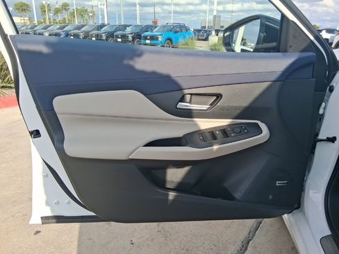 New 2026 Nissan Sentra SL w/ Floor Mat Package FWD image 22