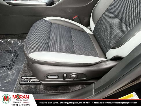 Certified 2024 Buick Envista Sport Touring w/ Convenience I Package FWD image 18