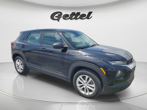 Used 2023 Chevrolet TrailBlazer LS image 2