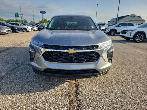 New 2026 Chevrolet Trax LS FWD image 17