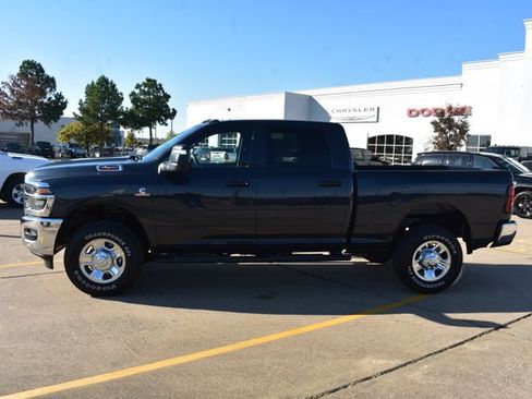 New 2026 RAM 2500 Tradesman AWD/4WD image 9
