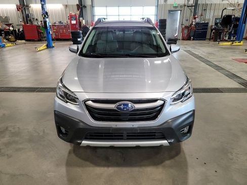 Used 2020 Subaru Outback Limited AWD/4WD image 2