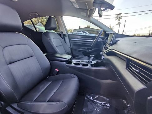 Used 2021 Nissan Altima 2.5 SV image 12