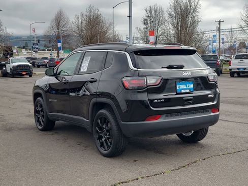 Certified 2022 Jeep Compass Latitude w/ Sun and Sound Group image 12