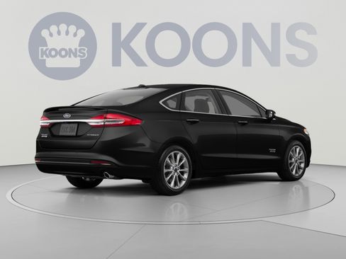 Used 2017 Ford Fusion Titanium AWD/4WD image 4