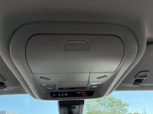 Certified 2024 Chevrolet Equinox LT AWD/4WD image 23