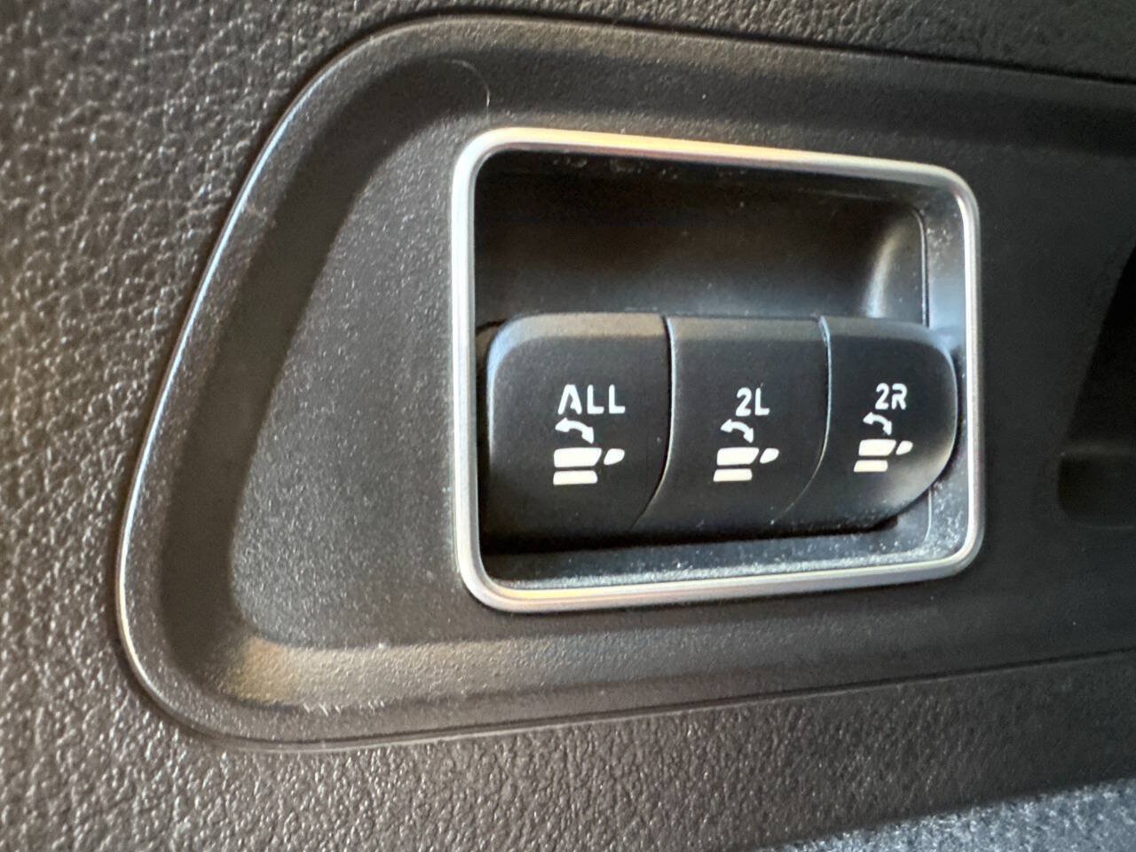 Used 2020 Mercedes-Benz GLS 450 4MATIC image 30
