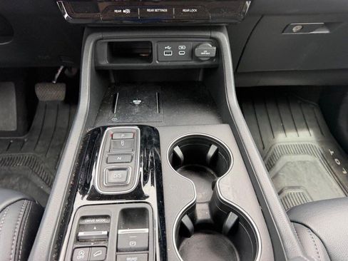 Certified 2025 Honda Pilot EX-L image 18