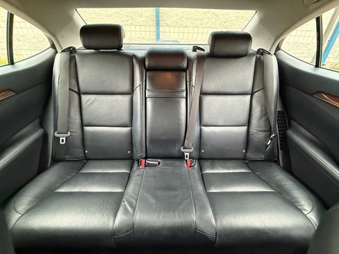 Used 2013 Lexus ES 300h image 16