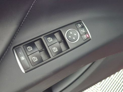 Used 2020 Tesla Model X Performance AWD/4WD image 12