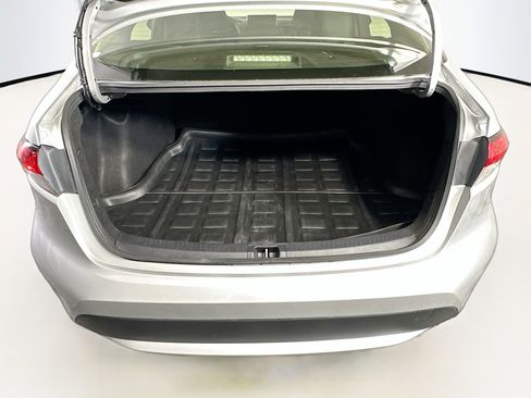 Used 2020 Toyota Corolla LE w/ LE Premium Package image 28