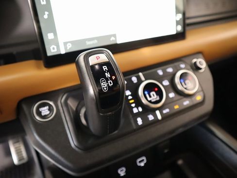 Used 2022 Land Rover Defender 110 X image 8