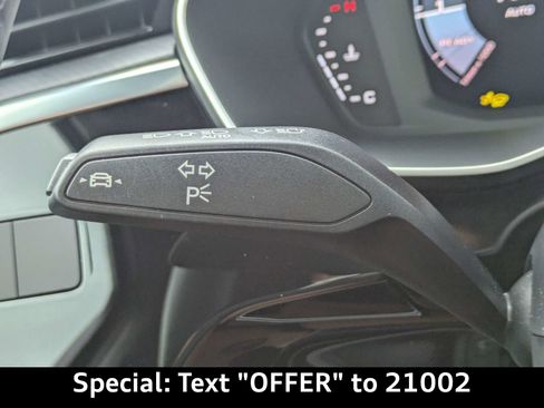 Certified 2025 Audi Q3 2.0T Premium w/ Convenience Package AWD/4WD image 29