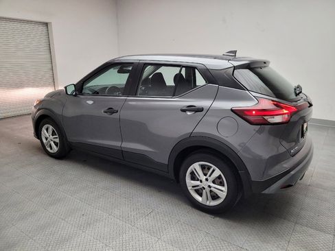 Used 2022 Nissan Kicks S image 3