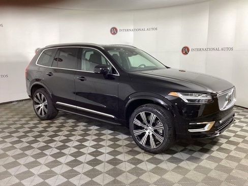 New 2025 Volvo XC90 T8 Plus w/ Protection Package Premier AWD/4WD image 3