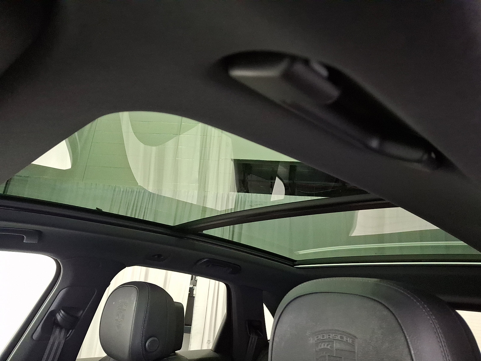 Used 2024 Porsche Cayenne AWD/4WD image 14