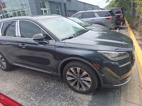 Used 2020 Lincoln Corsair Reserve w/ Equipment Group 201A FWD image 4