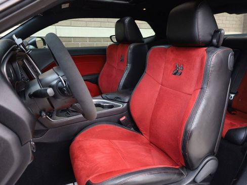 Used 2019 Dodge Challenger R/T Scat Pack w/ Plus Package RWD image 18