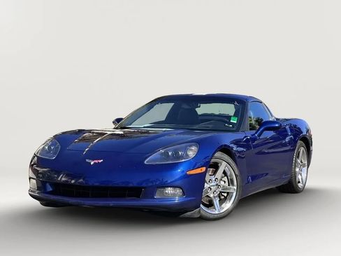 Used 2005 Chevrolet Corvette Coupe w/ Preferred Equipment Group RWD image 25