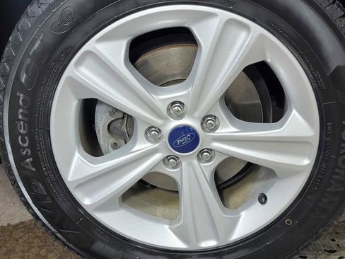 Used 2016 Ford Escape SE FWD image 10