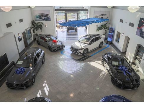 Used 2025 Mercedes-Benz GLA 250 4MATIC image 32