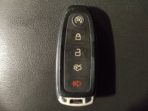 Used 2014 Ford Escape Titanium FWD image 32
