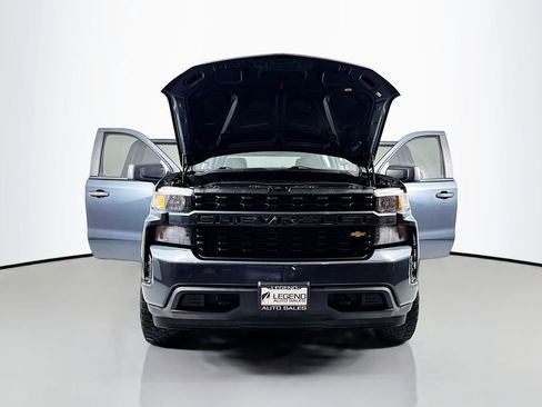 Used 2019 Chevrolet Silverado 1500 Custom w/ Custom Value Package image 17