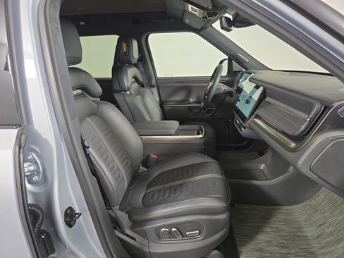 Used 2024 Rivian R1T Adventure image 23