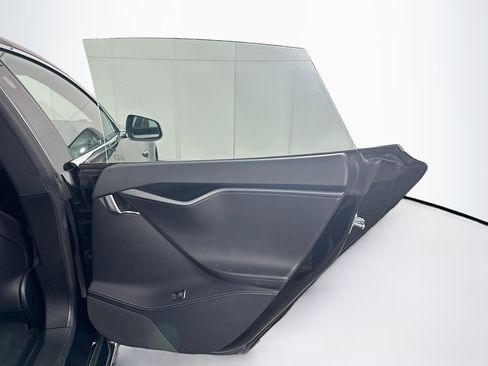 Used 2018 Tesla Model S 75D image 30