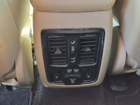 Used 2015 Jeep Grand Cherokee Limited AWD/4WD image 26