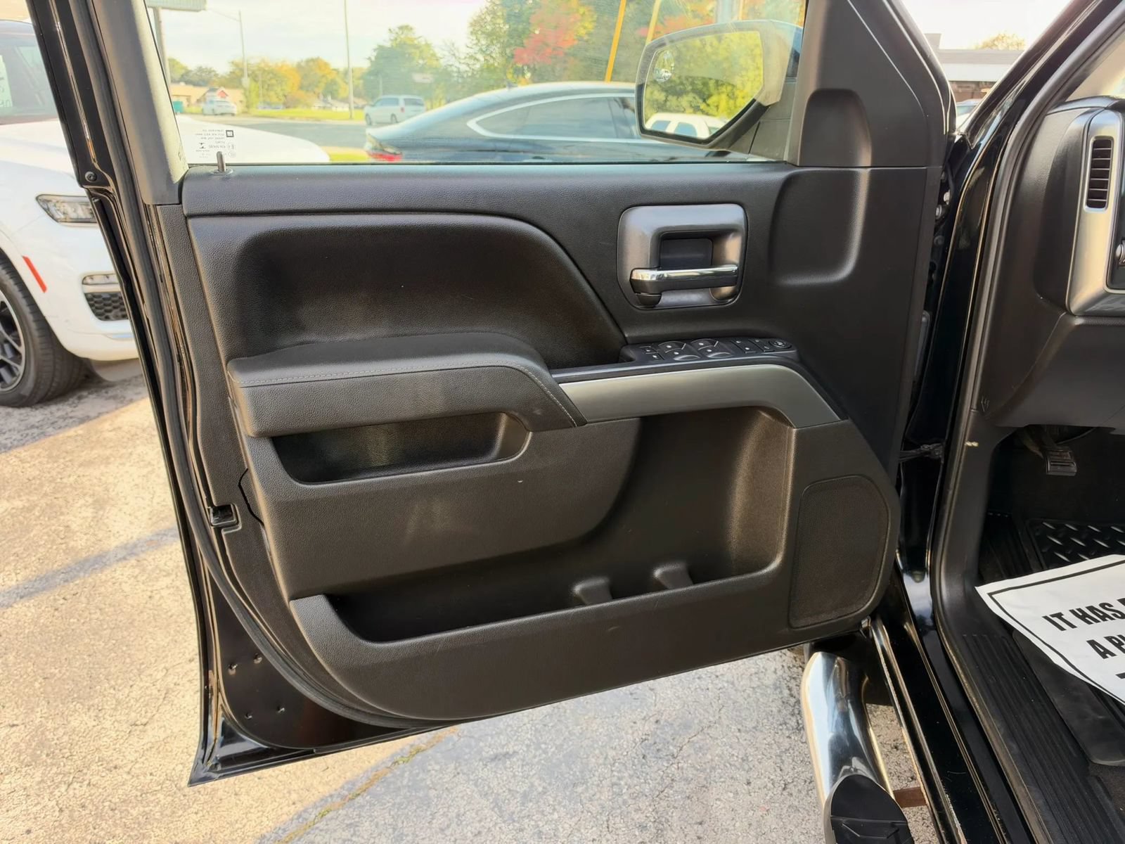 Used 2015 Chevrolet Silverado 1500 LT w/ Texas Edition, 1LT Trim AWD/4WD image 9